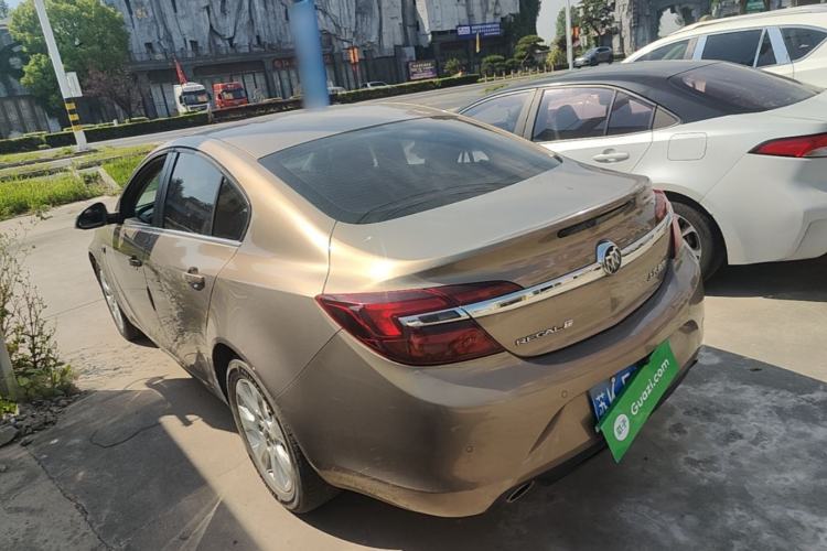 Used Buick Regal 2015 1.6T Leading Technology Model Rear Left 45 Deg