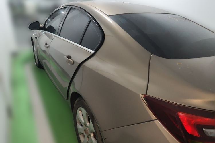 Used Buick Regal 2015 1.6T Leading Technology Model Rear Left 45 Deg