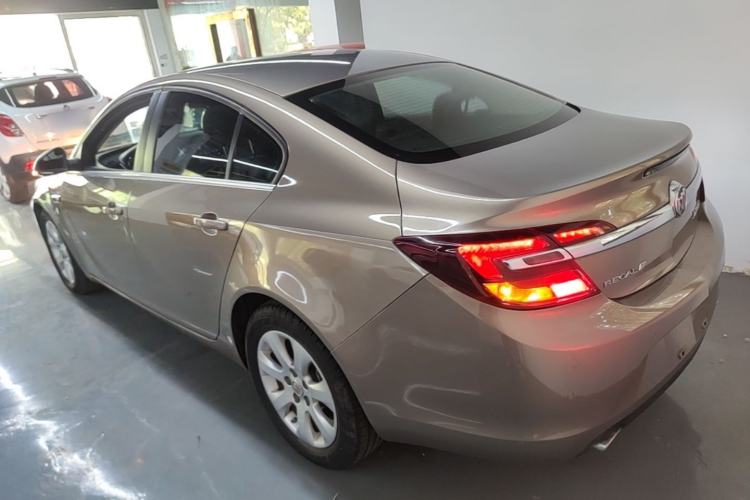 Used Buick Regal 2015 1.6T Leading Technology Model Rear Left 45 Deg