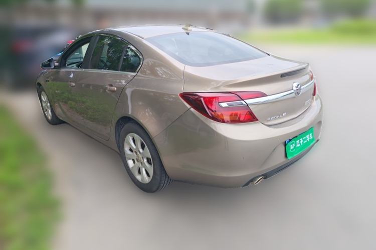 Used Buick Regal 2015 1.6T Leading Technology Model Rear Left 45 Deg