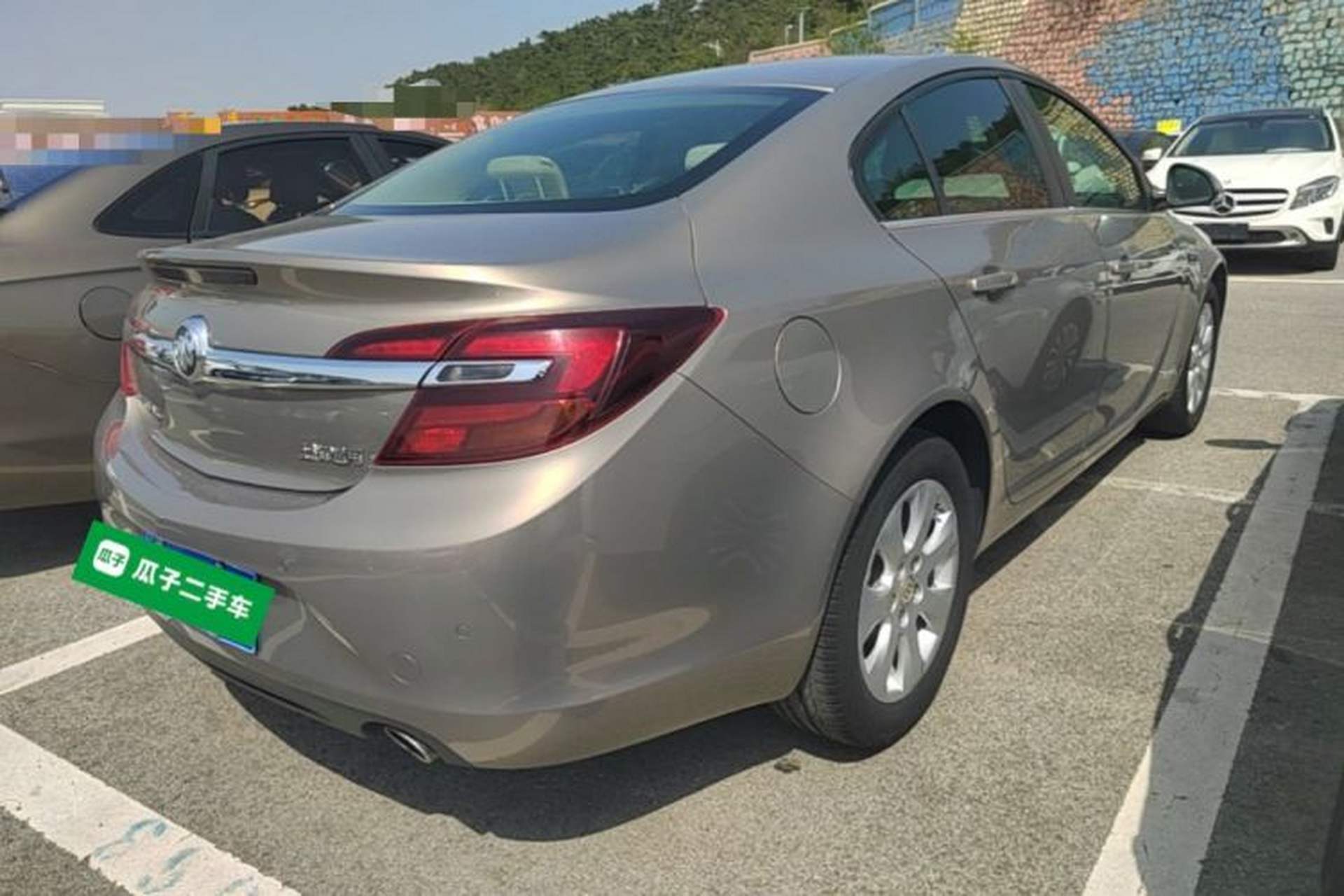 Used Buick Regal 2015 2.0L Leading Fashion Edition Rear Right 45 Deg