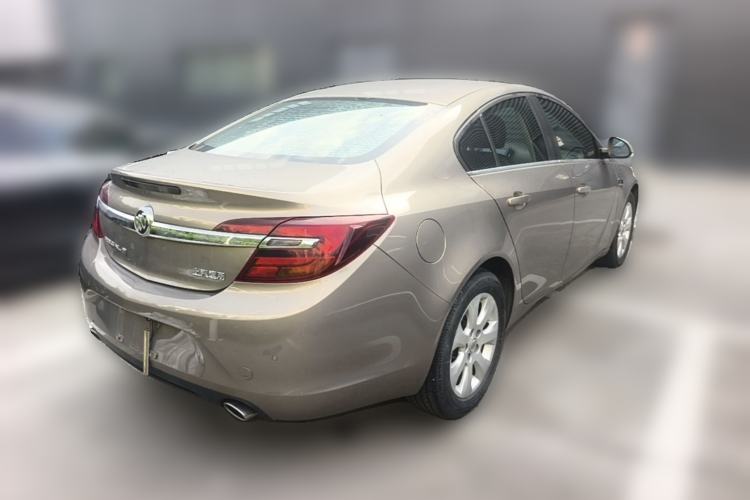 Used Buick Regal 2015 1.6T Leading Technology Model Rear Right 45 Deg