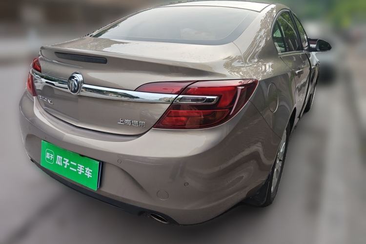 Used Buick Regal 2015 2.0L Leading Fashion Edition Rear Right 45 Deg