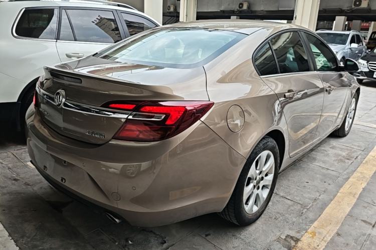 Used Buick Regal 2015 2.0L Leading Fashion Edition Rear Right 45 Deg