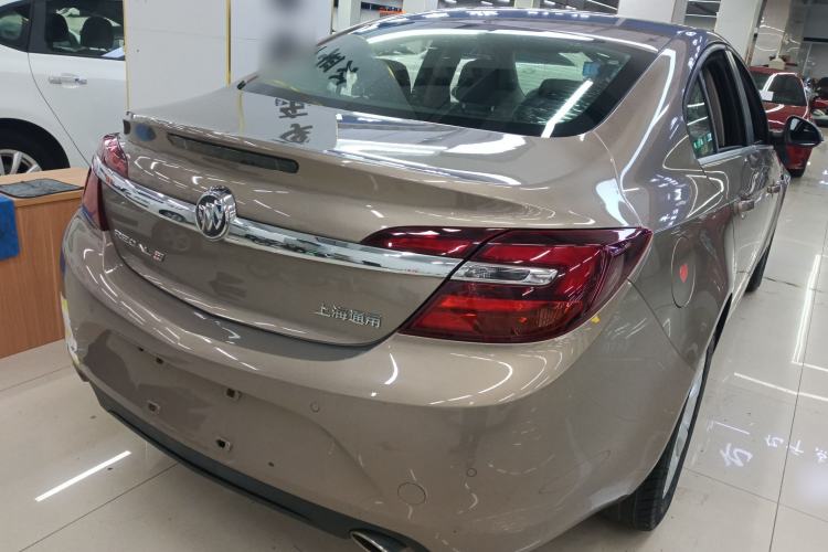 Used Buick Regal 2015 1.6T Leading Technology Model Rear Right 45 Deg