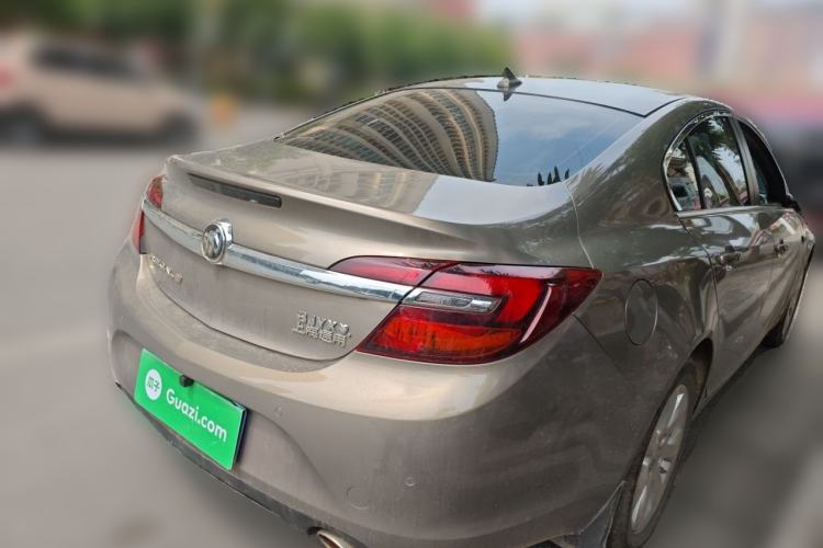 Used Buick Regal 2015 1.6T Leading Technology Model Rear Right 45 Deg