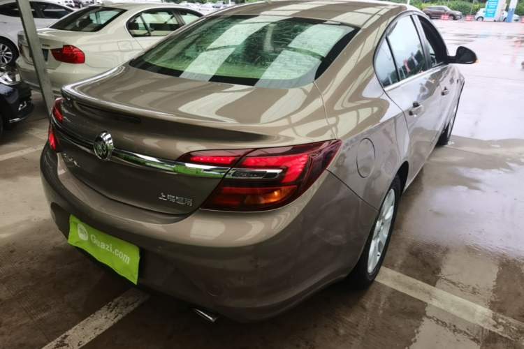 Used Buick Regal 2015 2.0L Leading Fashion Edition Rear Right 45 Deg