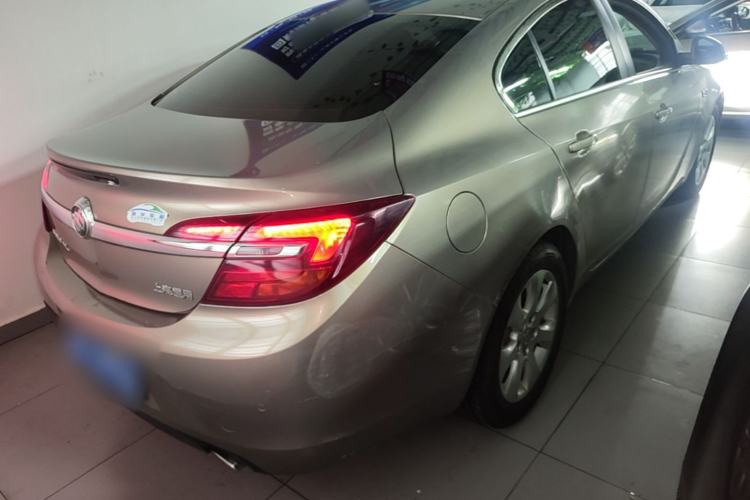 Used Buick Regal 2015 2.0L Leading Fashion Edition Rear Right 45 Deg