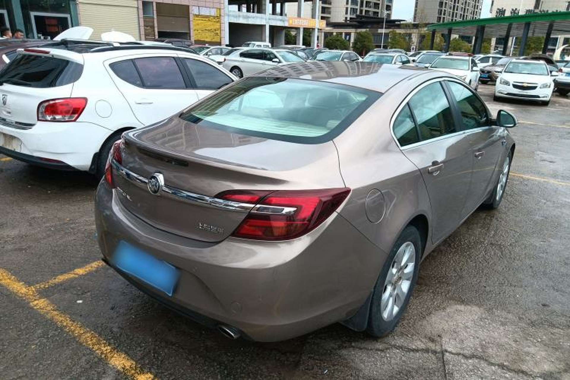 Used Buick Regal 2015 2.0L Leading Fashion Edition Rear Right 45 Deg