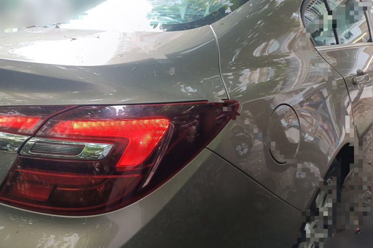 Used Buick Regal 2015 1.6T Leading Technology Model Rear Right 45 Deg