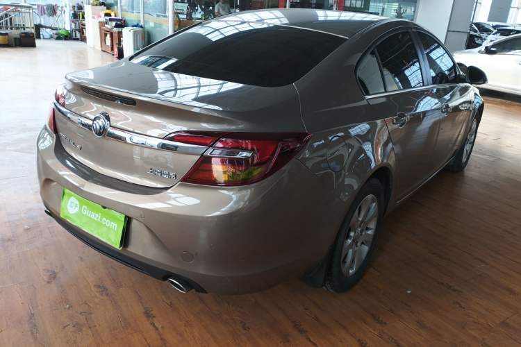 Used Buick Regal 2015 1.6T Leading Technology Model Rear Right 45 Deg