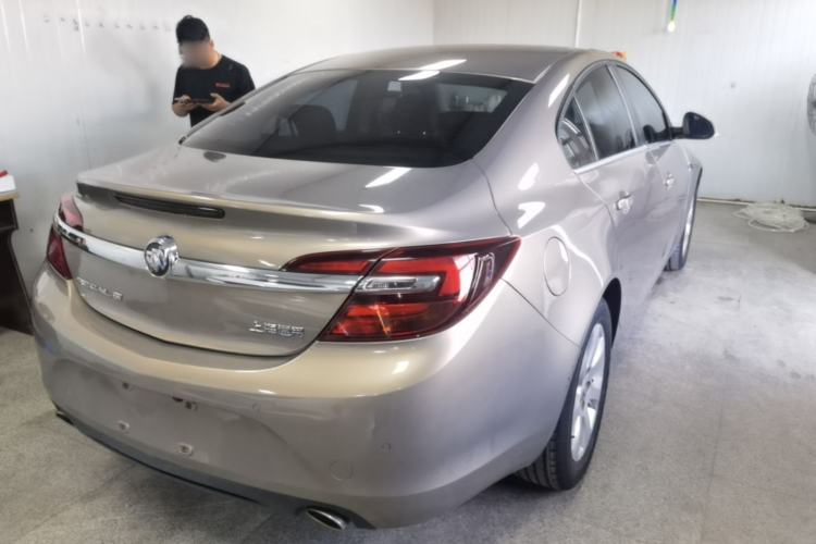 Used Buick Regal 2015 1.6T Leading Technology Model Rear Right 45 Deg