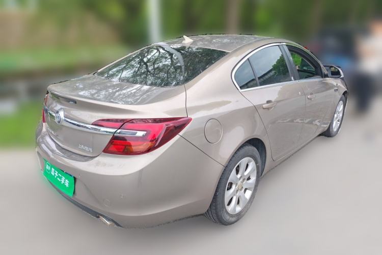 Used Buick Regal 2015 1.6T Leading Technology Model Rear Right 45 Deg