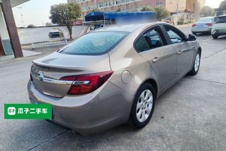 Used Buick Regal 2015 1.6T Leading Technology Model Rear Right 45 Deg