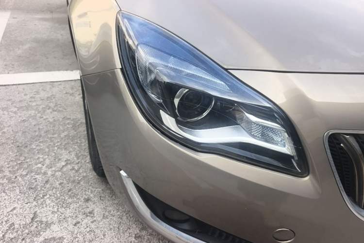 Used Buick Regal 2015 1.6T Leading Technology Model Right Front Headlight