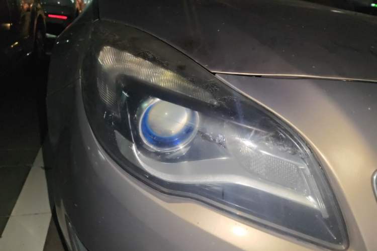Used Buick Regal 2015 1.6T Elite Tech Model Right Front Headlight