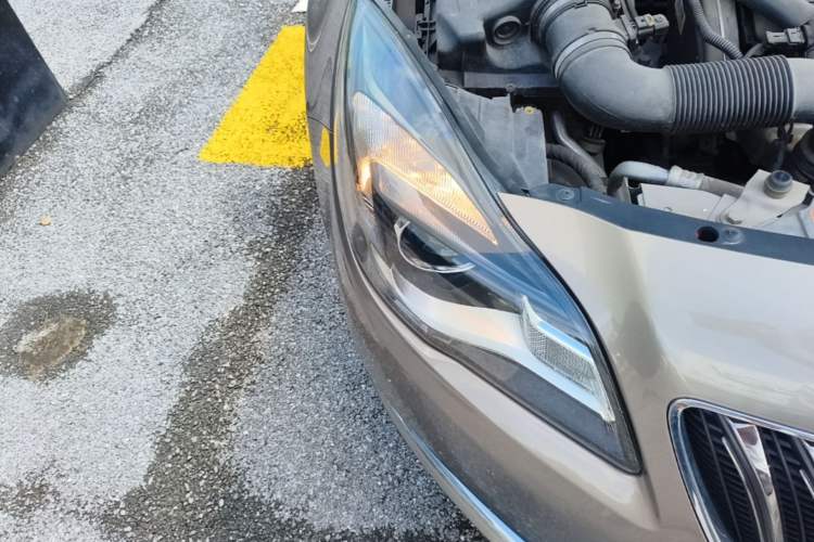 Used Buick Regal 2015 1.6T Elite Tech Model Right Front Headlight