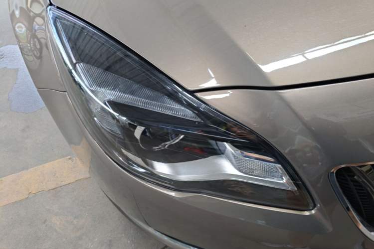 Used Buick Regal 2015 1.6T Elite Tech Model Right Front Headlight