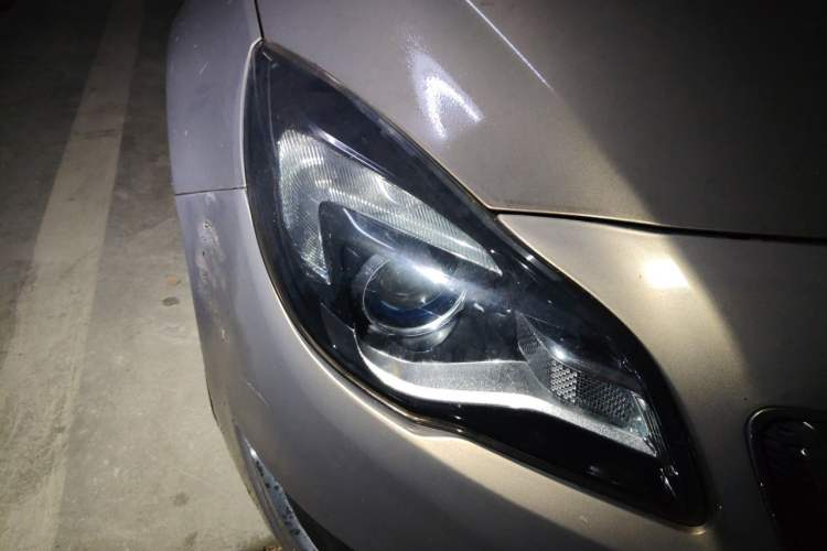 Used Buick Regal 2015 2.0L Leading Fashion Edition Right Front Headlight