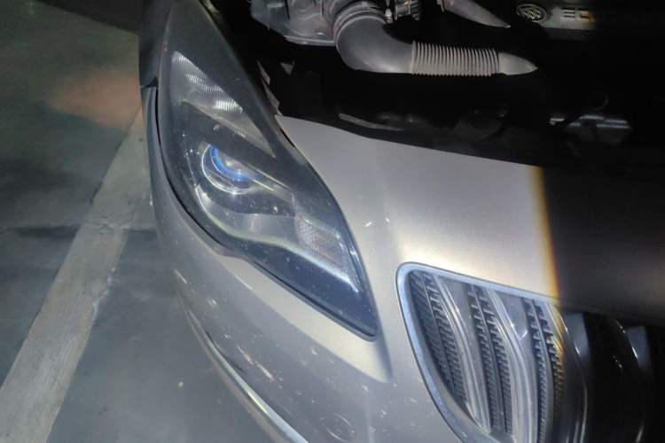 Used Buick Regal 2015 1.6T Leading Technology Model Right Front Headlight