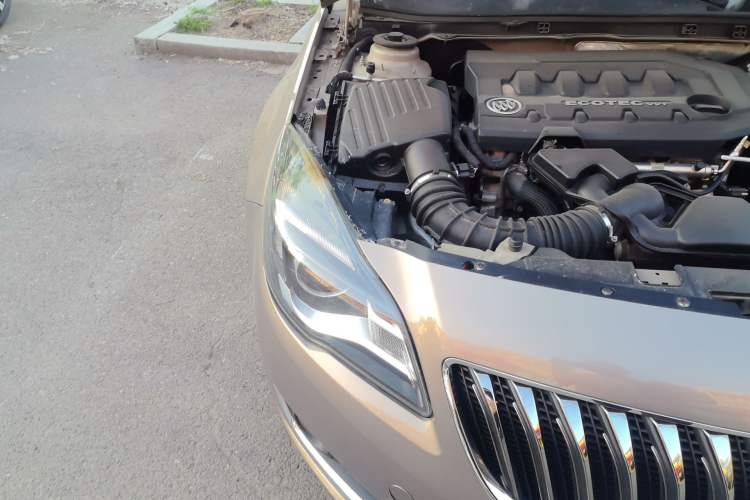 Used Buick Regal 2015 2.0L Leading Fashion Edition Right Front Headlight