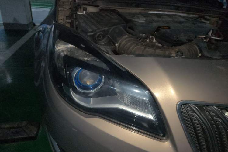 Used Buick Regal 2015 2.0L Leading Fashion Edition Right Front Headlight