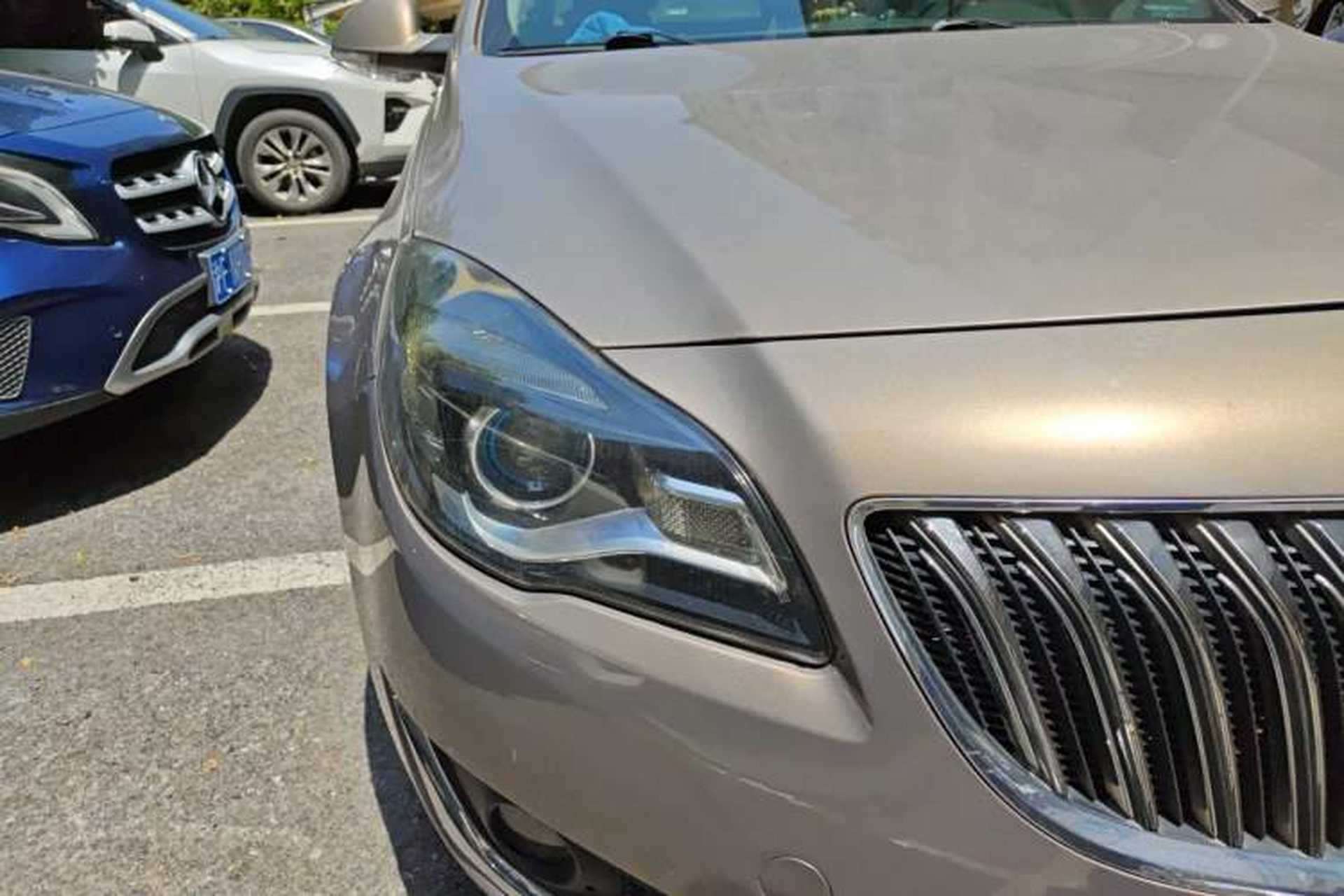 Used Buick Regal 2015 1.6T Elite Tech Model Right Front Headlight