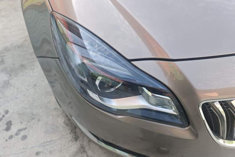 Used Buick Regal 2015 1.6T Elite Tech Model Right Front Headlight