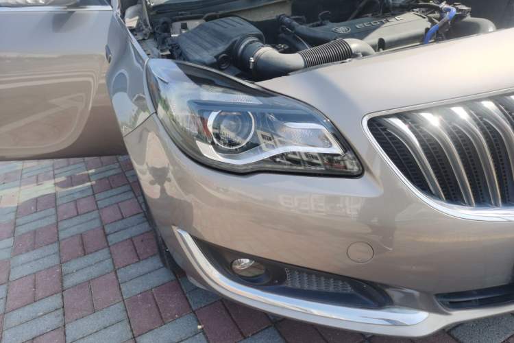 Used Buick Regal 2015 1.6T Elite Tech Model Right Front Headlight