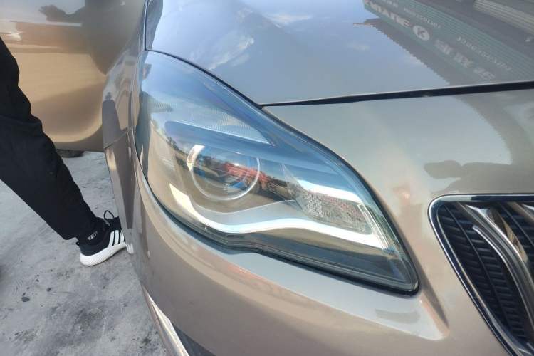 Used Buick Regal 2015 1.6T Leading Technology Model Right Front Headlight