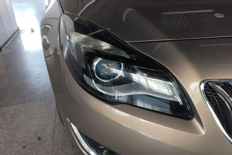 Used Buick Regal 2015 2.0L Leading Fashion Edition Right Front Headlight