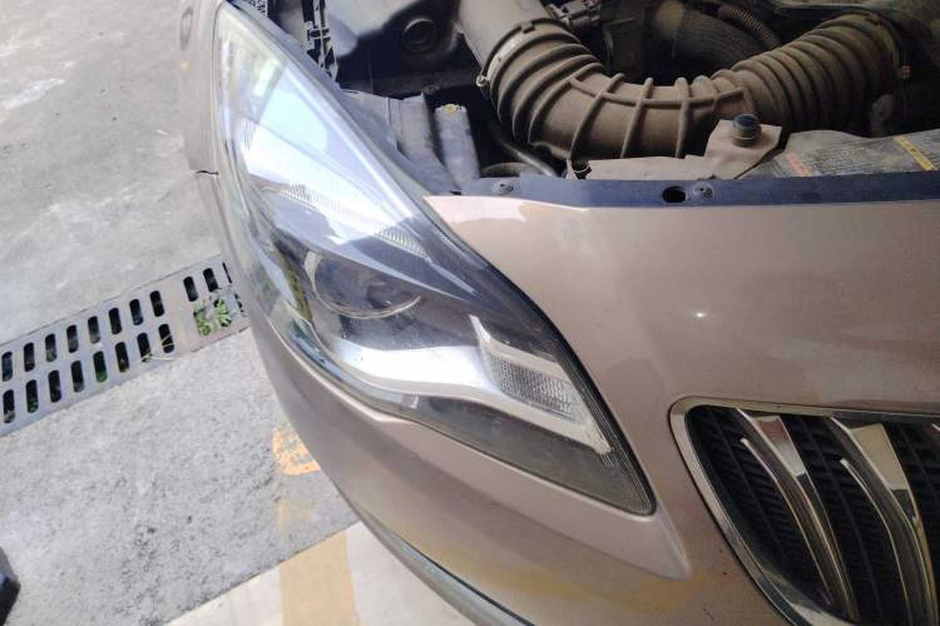 Used Buick Regal 2015 2.0L Leading Fashion Edition Right Front Headlight