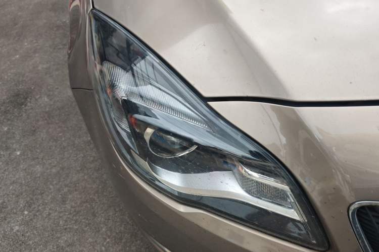Used Buick Regal 2015 2.0L Leading Fashion Edition Right Front Headlight