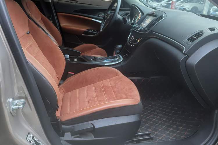 Used Buick Regal 2015 1.6T Elite Tech Model Right Front Seat