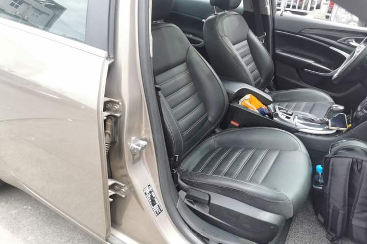 Used Buick Regal 2015 1.6T Elite Tech Model Right Front Seat