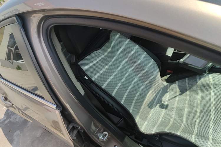 Used Buick Regal 2015 1.6T Leading Technology Model Right Front Seat