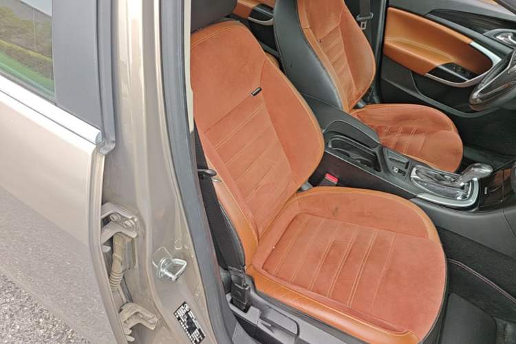 Used Buick Regal 2015 1.6T Elite Tech Model Right Front Seat