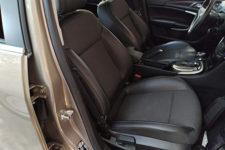 Used Buick Regal 2015 1.6T Leading Technology Model Right Front Seat