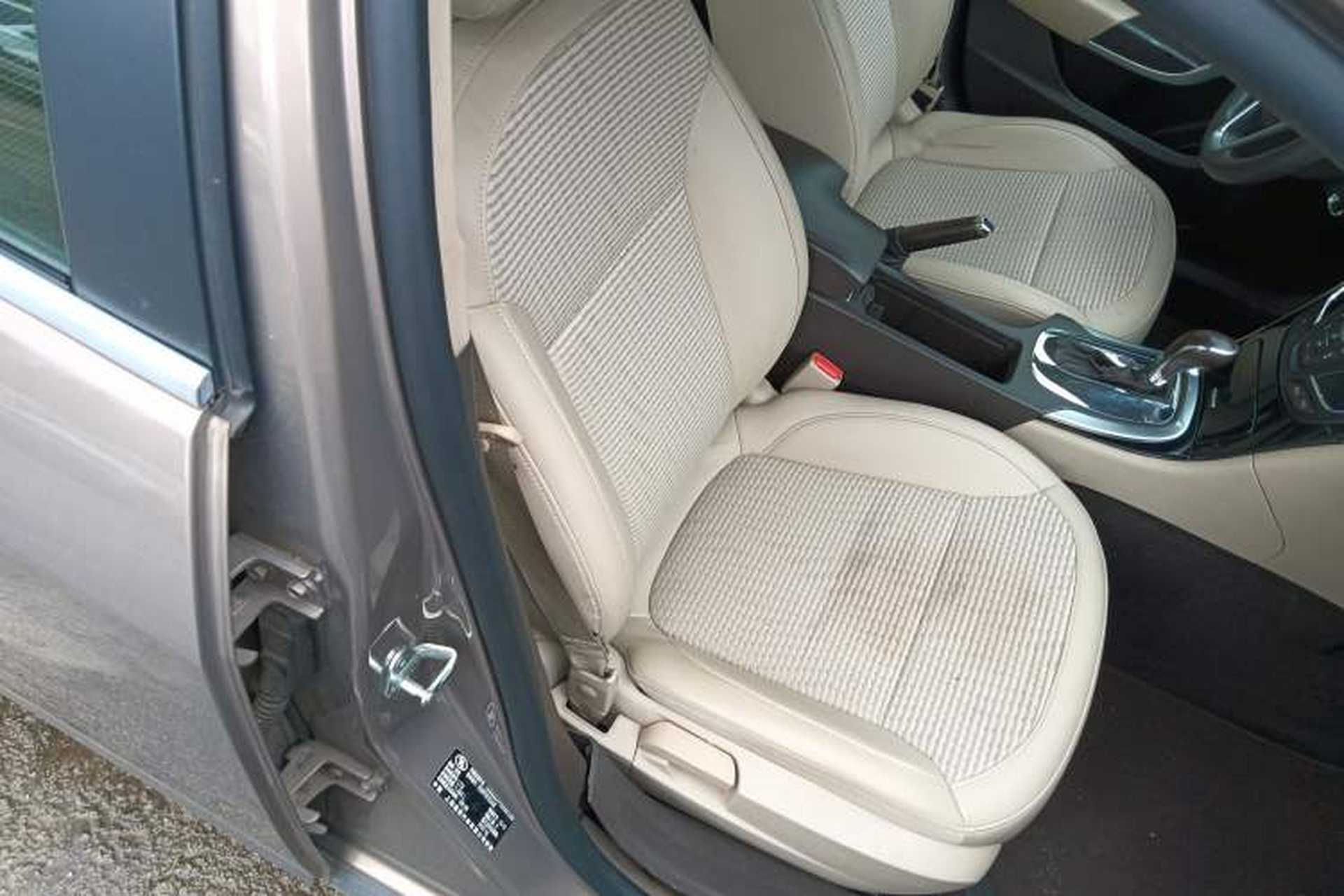 Used Buick Regal 2015 2.0L Leading Fashion Edition Right Front Seat