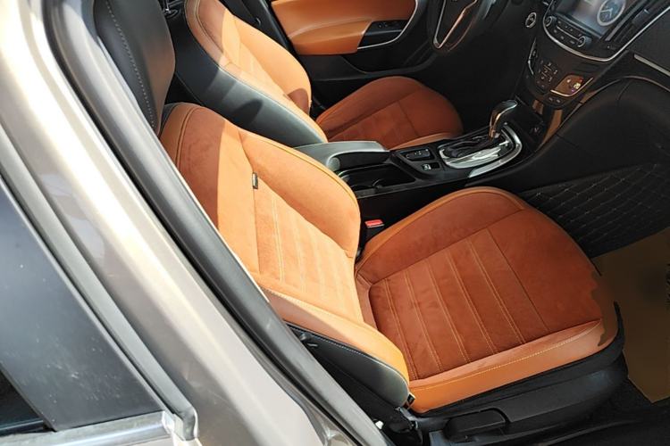 Used Buick Regal 2015 1.6T Elite Tech Model Right Front Seat
