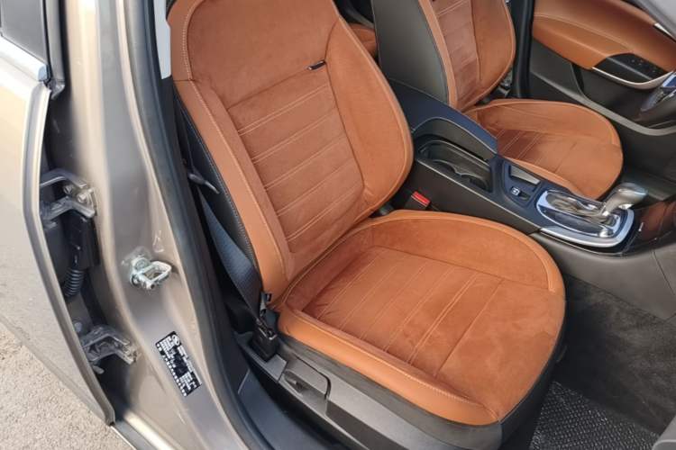 Used Buick Regal 2015 1.6T Elite Tech Model Right Front Seat