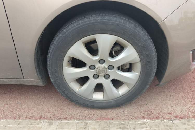 Used Buick Regal 2015 1.6T Elite Tech Model Right Front Wheel Hub