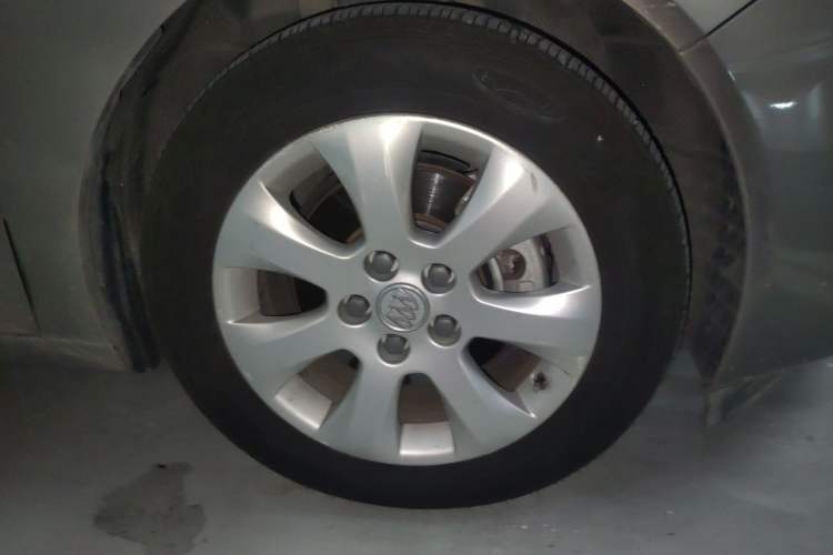 Used Buick Regal 2015 1.6T Elite Tech Model Right Front Wheel Hub