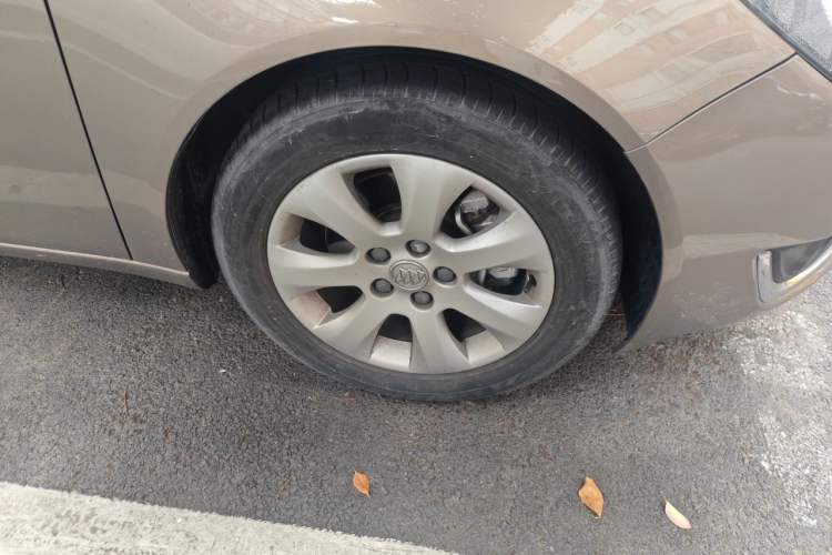 Used Buick Regal 2015 1.6T Elite Tech Model Right Front Wheel Hub
