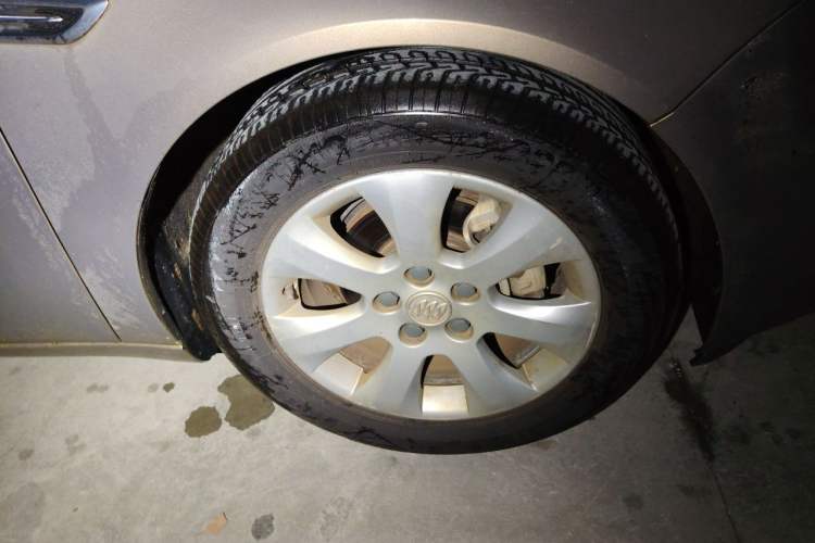 Used Buick Regal 2015 2.0L Leading Fashion Edition Right Front Wheel Hub