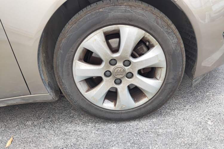 Used Buick Regal 2015 1.6T Leading Technology Model Right Front Wheel Hub