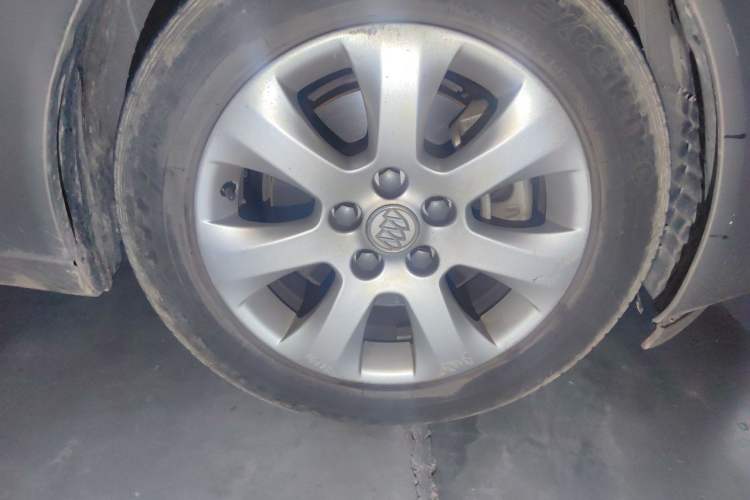 Used Buick Regal 2015 1.6T Leading Technology Model Right Front Wheel Hub