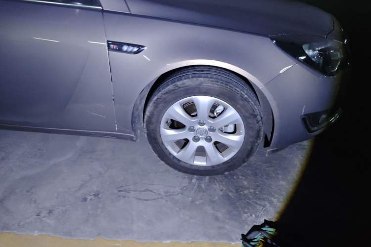 Used Buick Regal 2015 1.6T Leading Technology Model Right Front Wheel Hub