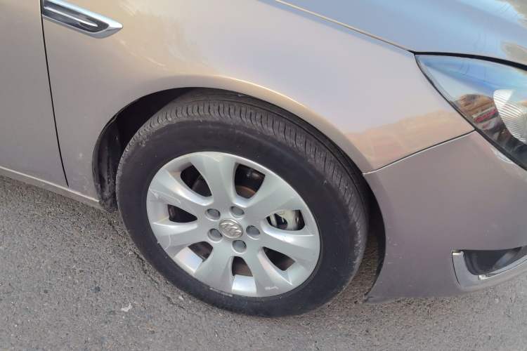 Used Buick Regal 2015 2.0L Leading Fashion Edition Right Front Wheel Hub