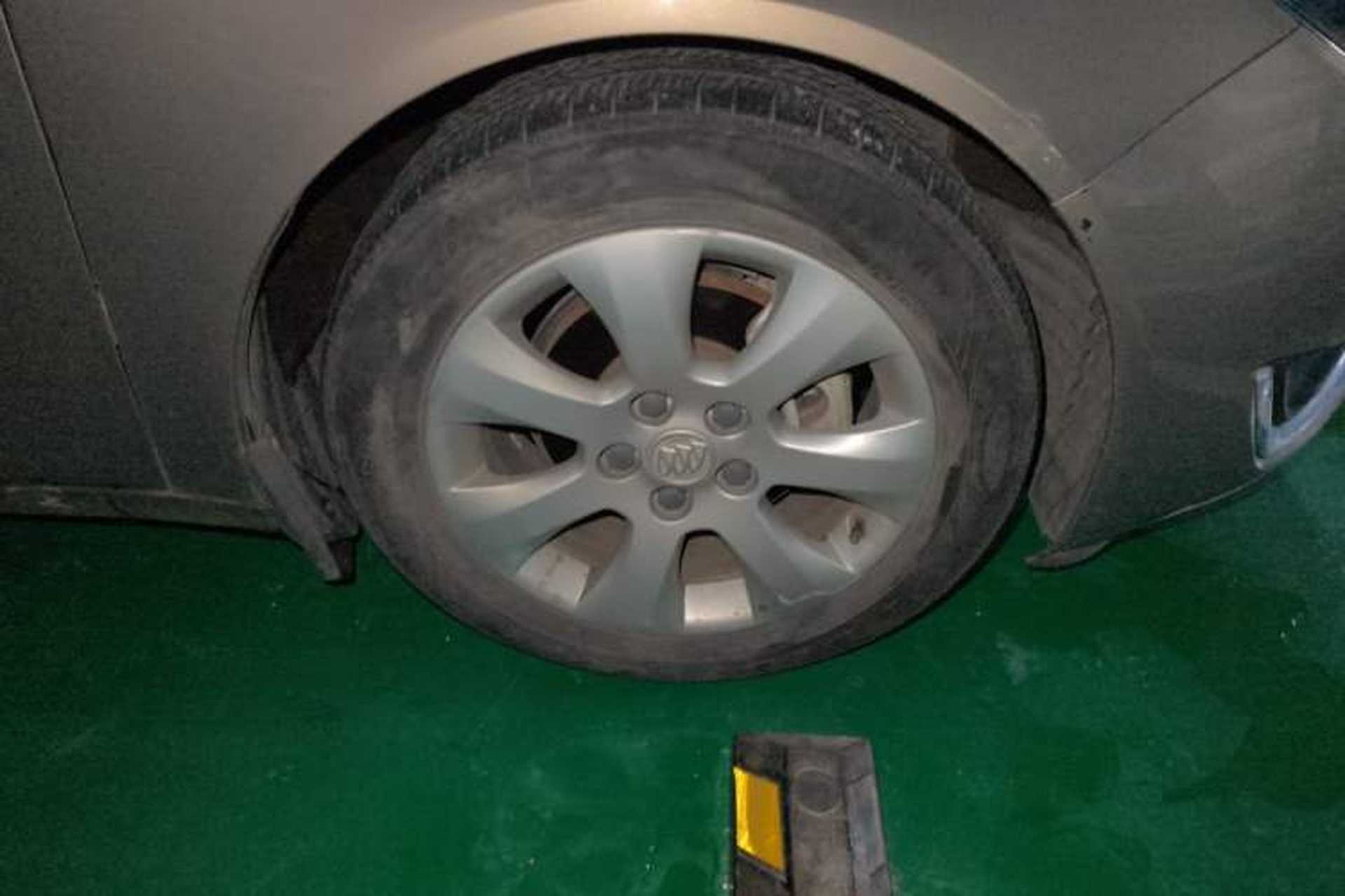 Used Buick Regal 2015 2.0L Leading Fashion Edition Right Front Wheel Hub